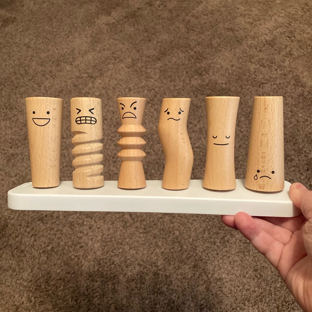 LOVEVERY Wooden Emotion Set